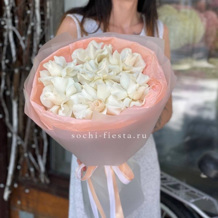 7 Белых французских роз в Орске