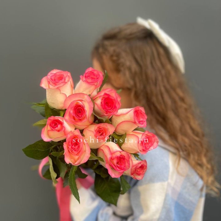 11 роз "Джумилия" в Орске