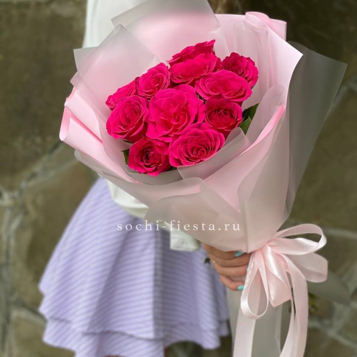 Букет алых роз в Орске
