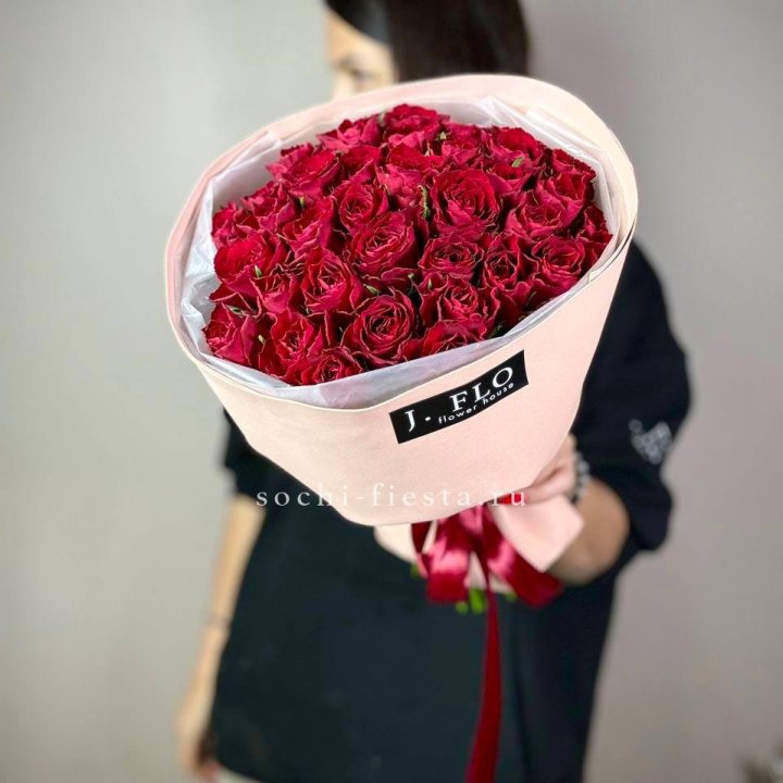 35 кенийских роз в Орске
