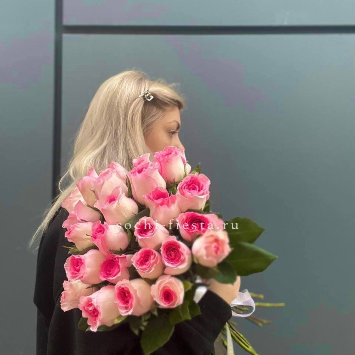  25 розовых роз в Орске