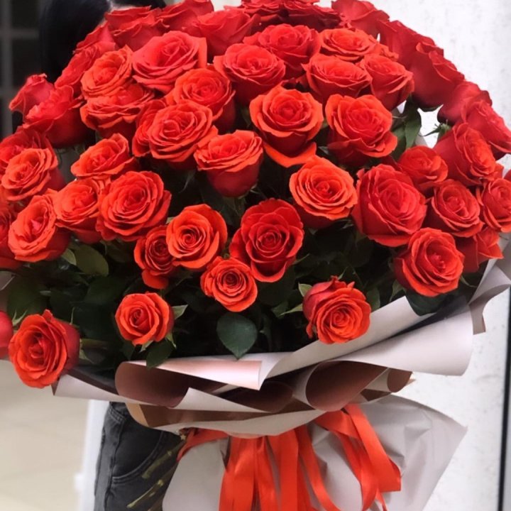 Букет высоких эквадорских роз  в Орске