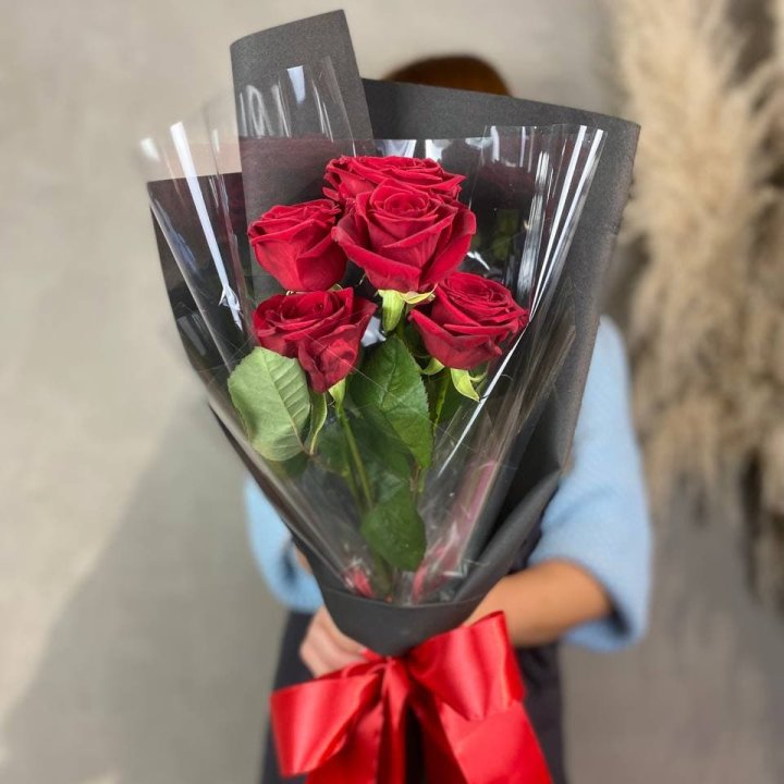 5 роз ред наоми в Орске