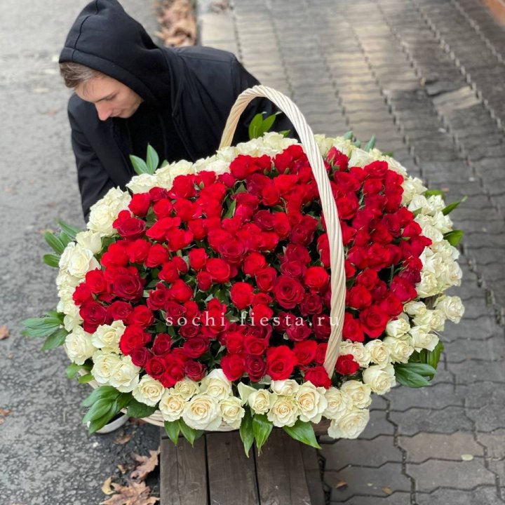 201  роза в корзине   в Орске