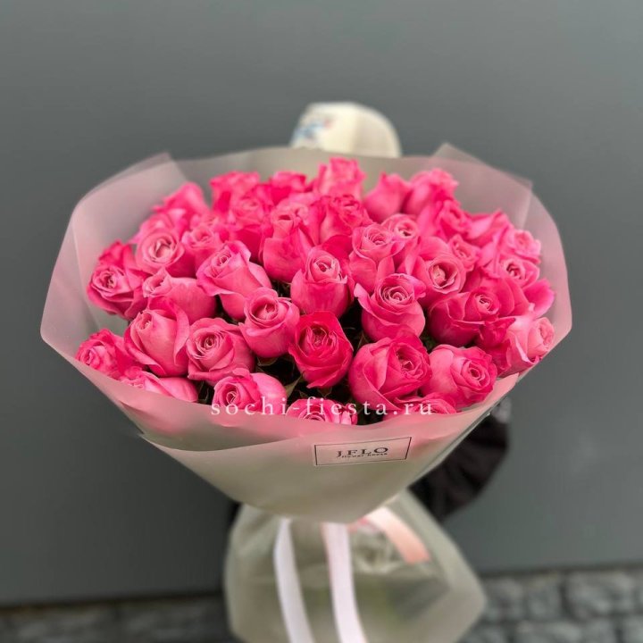 Роза малиновая в Орске