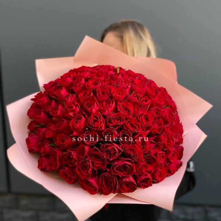 101 роза мадам ред в Орске
