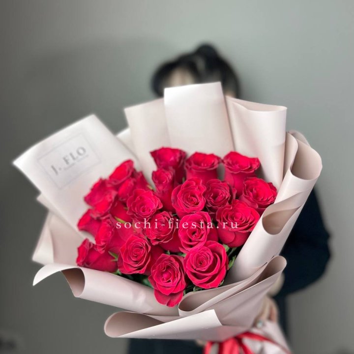 21 красная роза  в Орске