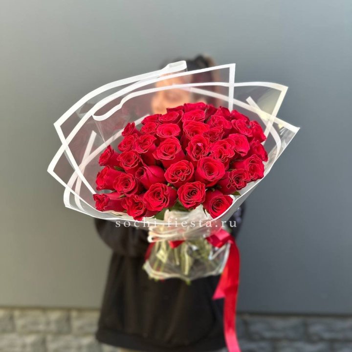 31 красная роза в Орске