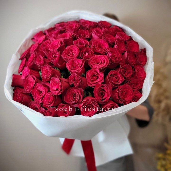 65 красных роз вайт в Орске