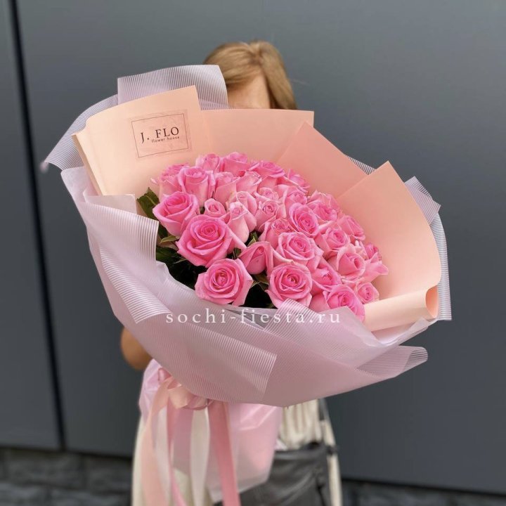 33 Розовые розы в Орске