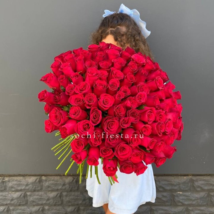 101 красная роза в Орске