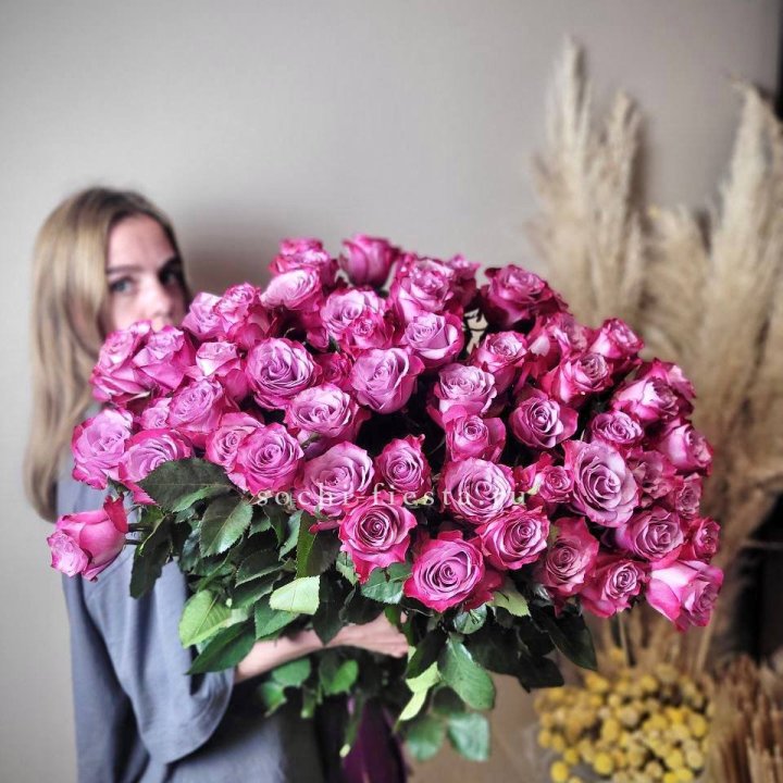 Охапка высоких роз Деп перпел в Орске
