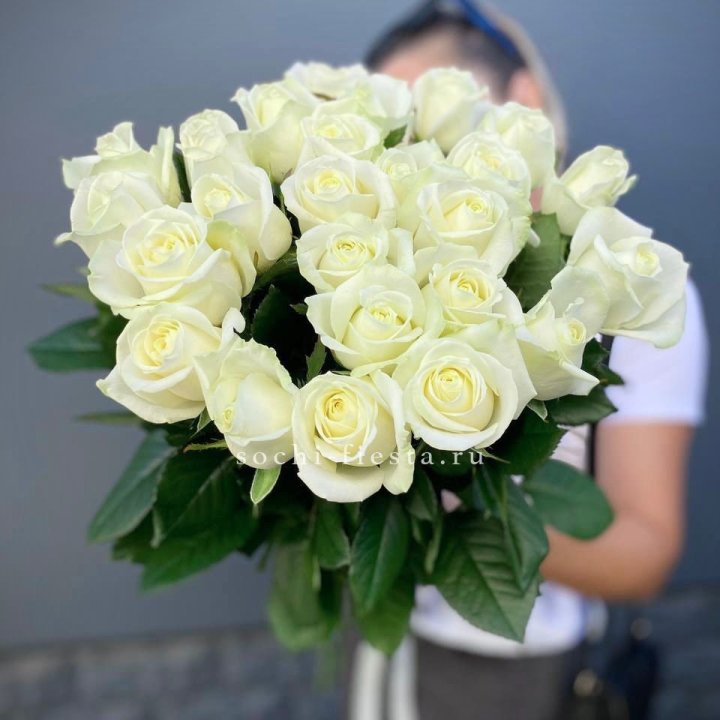 Голландские розы белые 25 в Орске