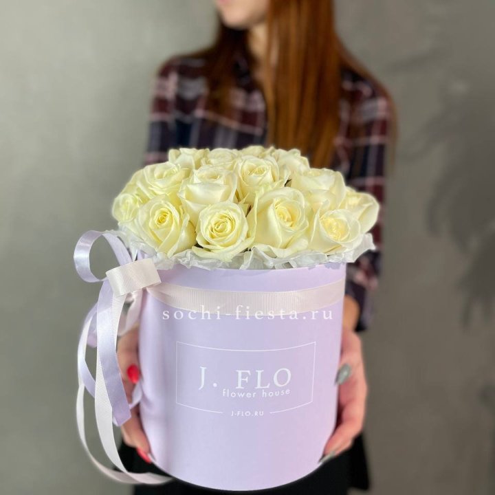 25 роз в цилиндре  в Орске