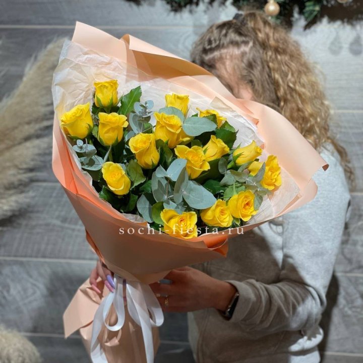 15 желтых роз в Орске
