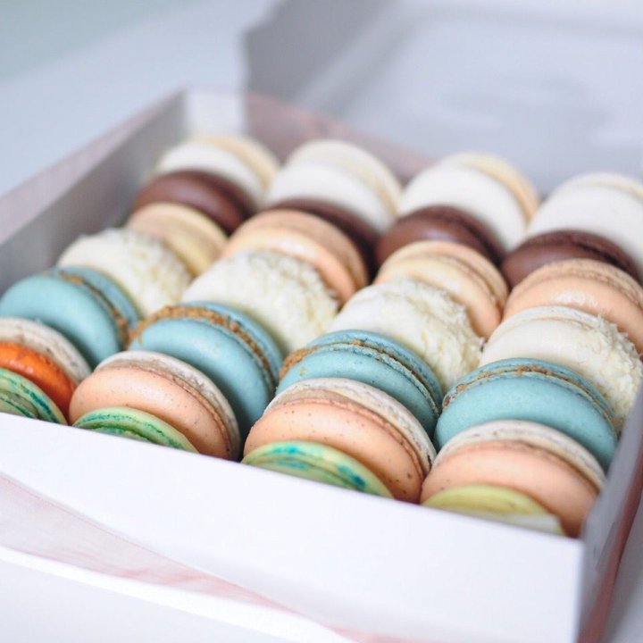 Коробка макаронс 25 шт. в Орске