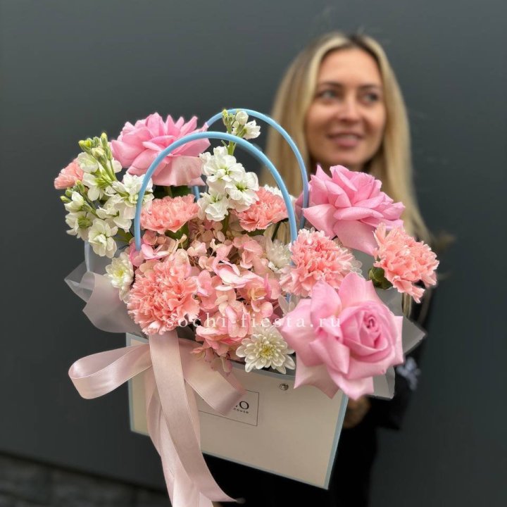 Сумочка "Бал цветов" в Орске