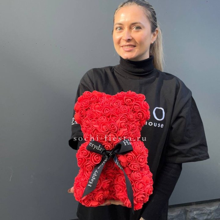 Медведь из роз красный в Орске