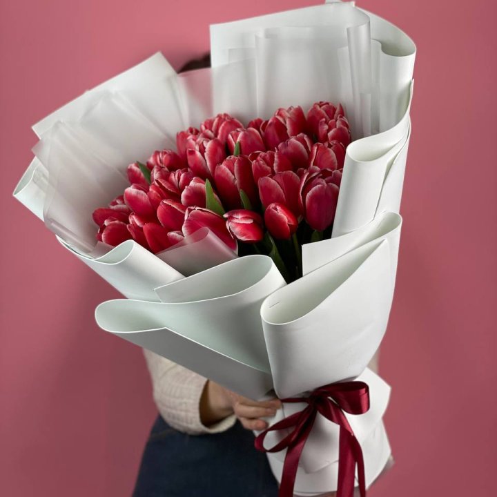 Букет красных тюльпанов в Орске